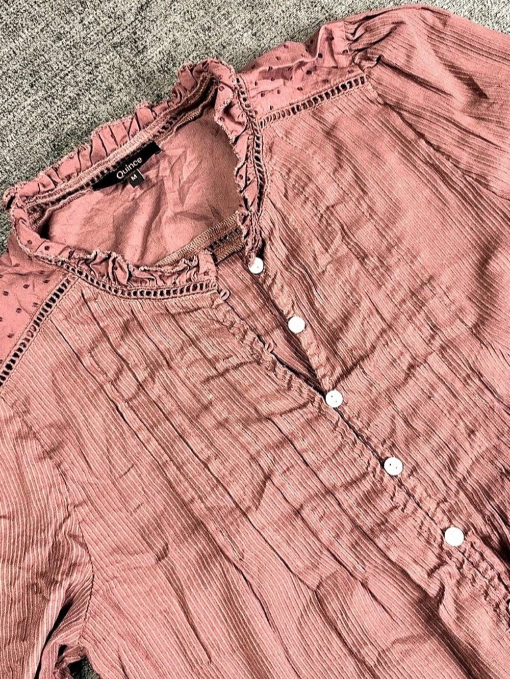 Quince Organic Textured Cotton Peasant Blouse Dusty Pink Pin tuck Ruffle Top M